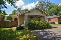 Building Photo - Great 3 bed, 1 bath near University of Mem...