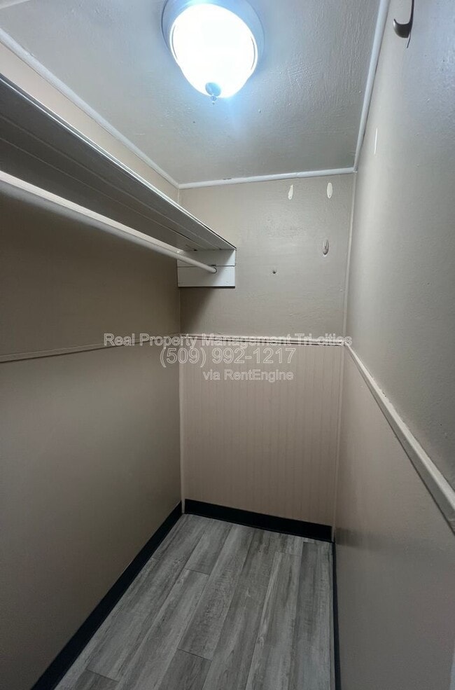 Building Photo - 508 9th St