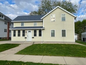 Building Photo - 133 Fifth St