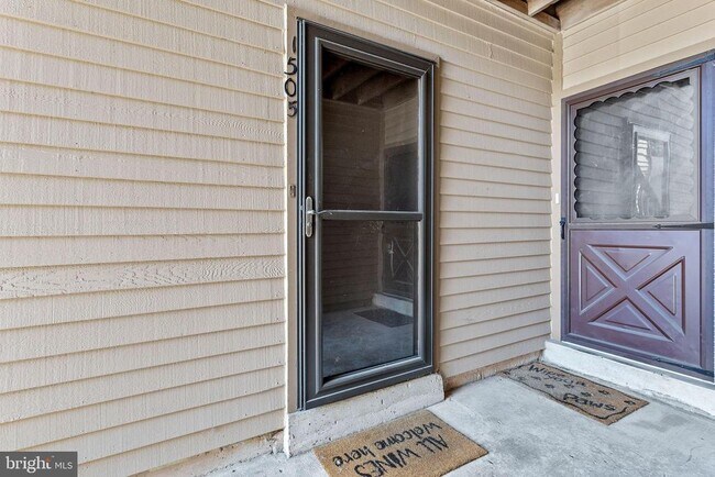 Building Photo - 1505 Woodhollow Dr