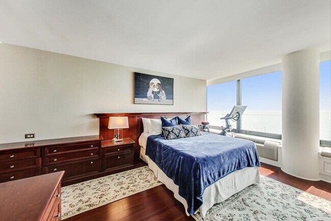 Building Photo - 155 N Harbor Dr