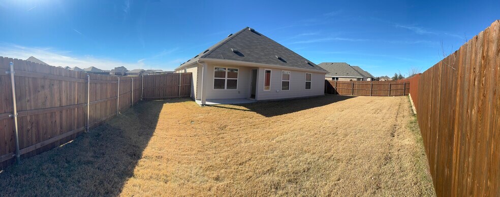 Building Photo - 1614 Red Acre Trl