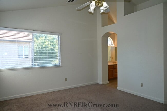 Building Photo - 8868 Chadbury Pl