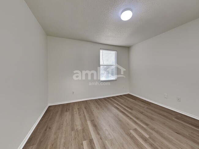 Building Photo - 3112 Amber Waves Ln