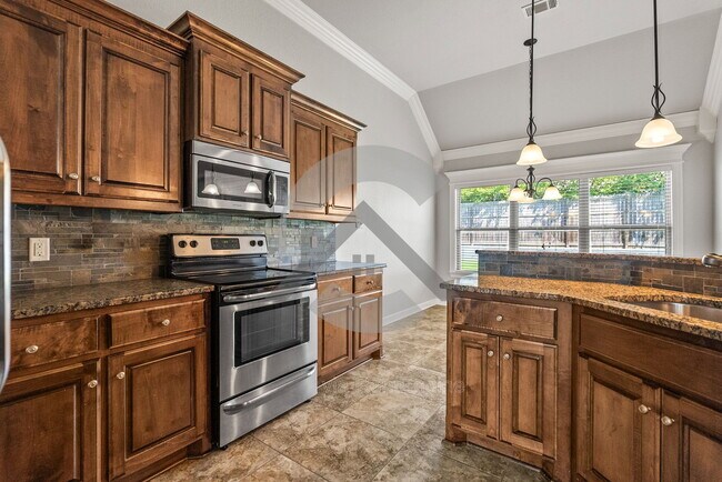 Building Photo - 6137 Remington Dr