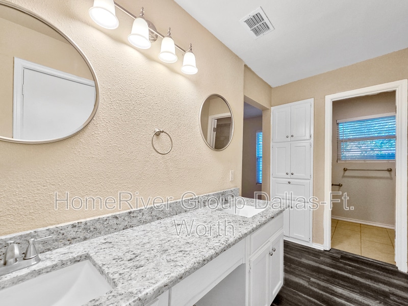 Building Photo - 6824 Shadydale Dr