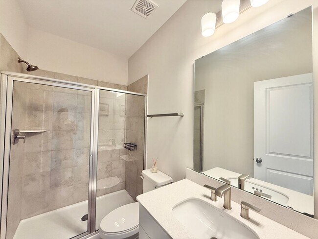 Building Photo - Luxurious 5BD, 4.5BA Holly Springs Home in an HOA Community with Resort-Style Amenities near Down...