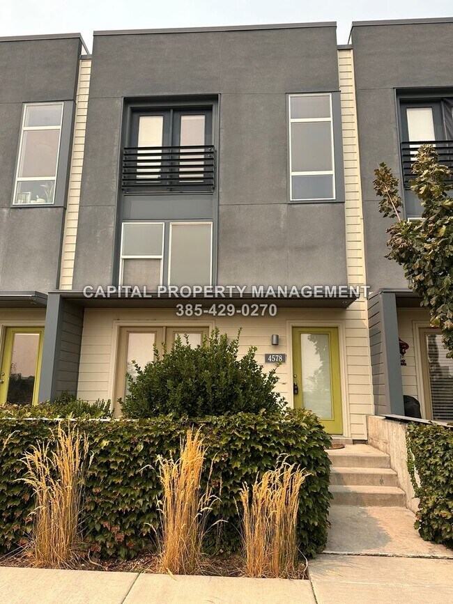 Primary Photo - Townhome in Daybreak