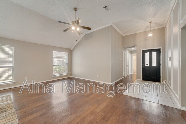 Building Photo - 8701 Pheasant Run Dr