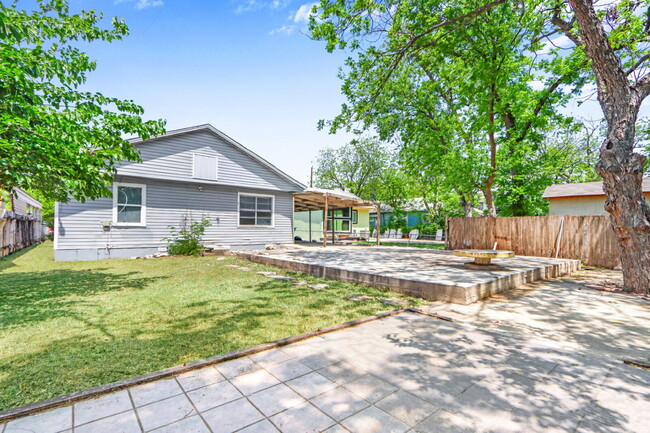 Building Photo - "Charming 3-Bedroom Sanctuary on Buckingha...
