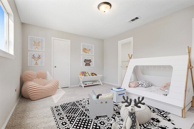 Building Photo - 4106 Cypress Hill Dr