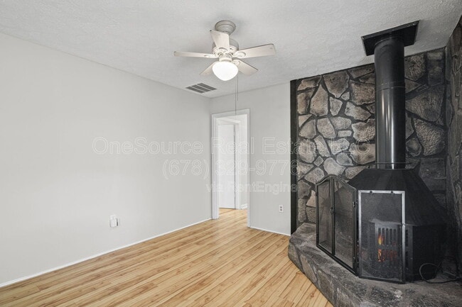 Building Photo - 13 Hearthwood Ct