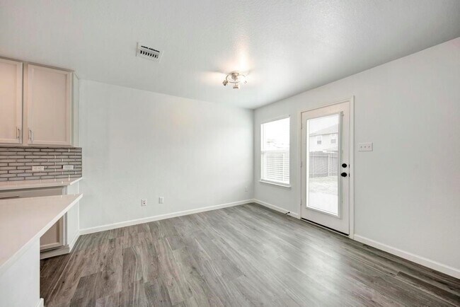 Building Photo - 801 Estes Park