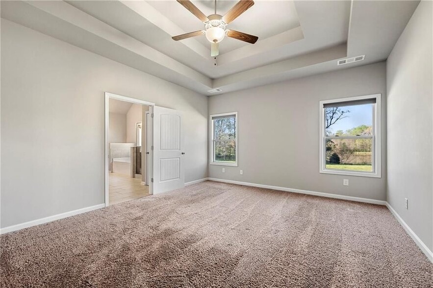 Building Photo - 540 Brookside Ln