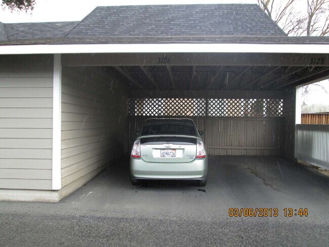 Building Photo - Desirable Stonegate-FALL RENTAL