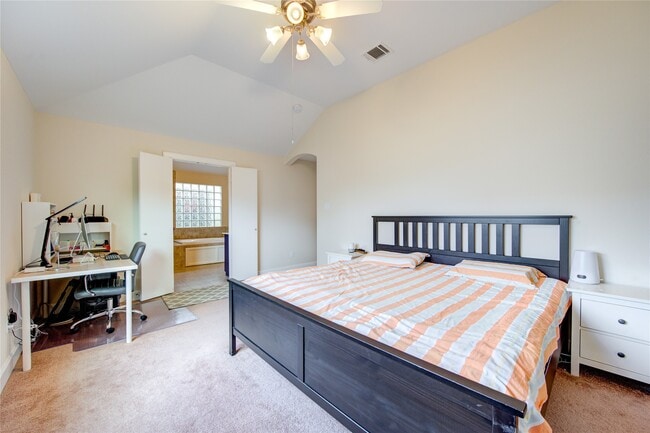 Building Photo - 3707 Main Poplar Dr