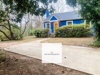 Building Photo - Newly Renovated Home in Taylors, SC!