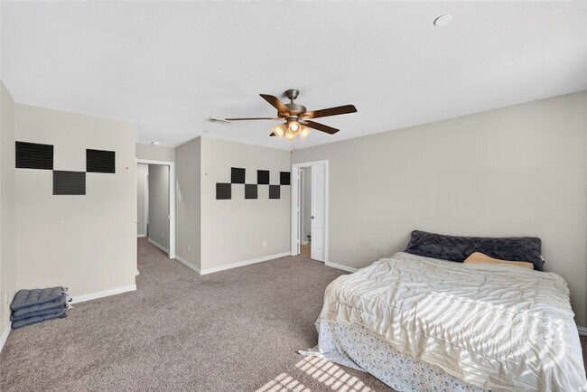 Building Photo - 3533 Cricket Dr