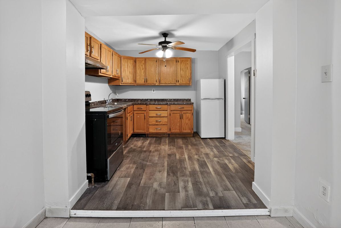 Building Photo - 184 Greenfield Ave