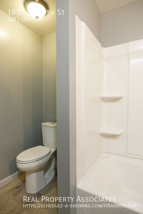 Building Photo - 1837 S 116th St