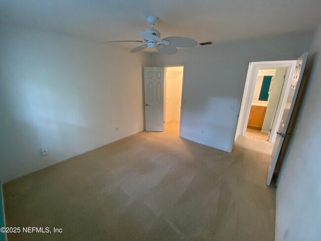 Building Photo - 11 Arbor Club Dr