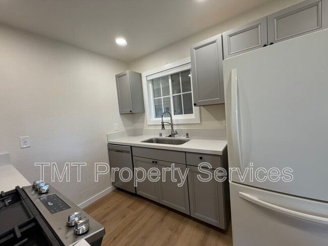 Building Photo - 6519 Prentiss Dr