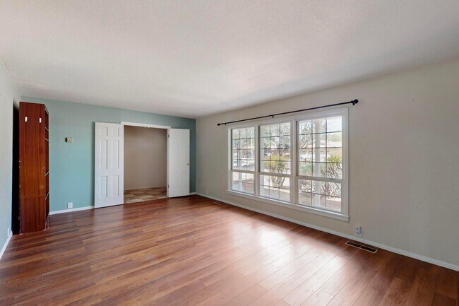 Building Photo - 4112 Cherrydale Ct NW
