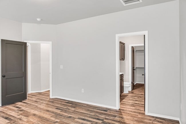Building Photo - 1613 Timber Ridge Dr