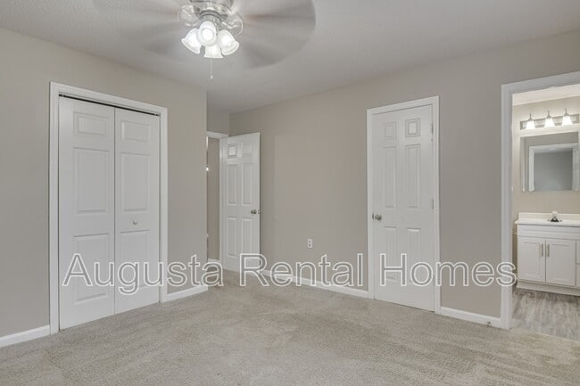 Building Photo - 332 Old Plantation Rd