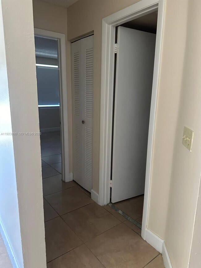 Building Photo - 9055 Wiles Rd