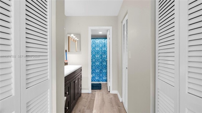 Building Photo - 6301 N Falls Cir Dr