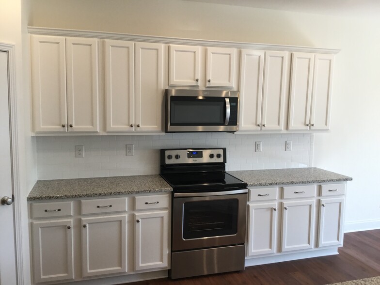 Building Photo - 10831 Maryanna Ct