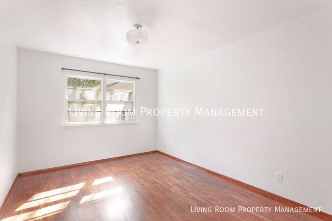 Building Photo - Vintage Madison South Condo