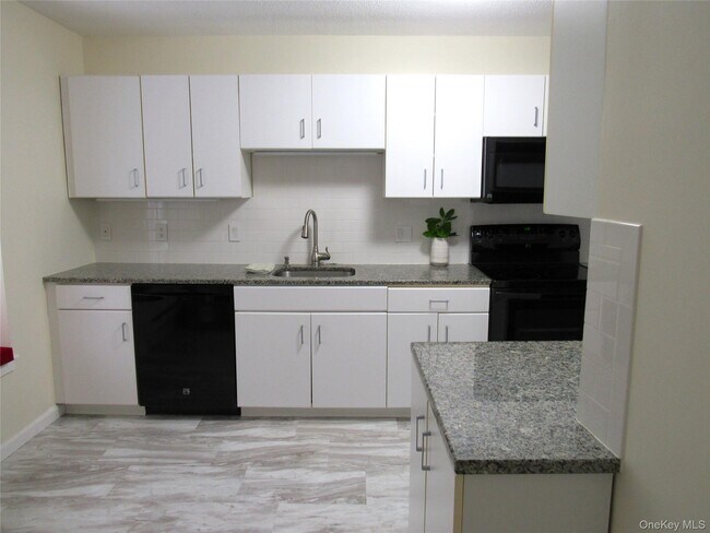 Building Photo - 604 Heritage Hills