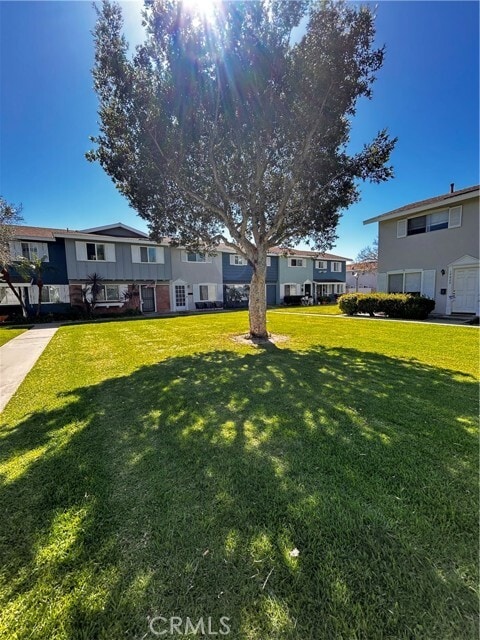 Building Photo - 19859 Berkshire Ln