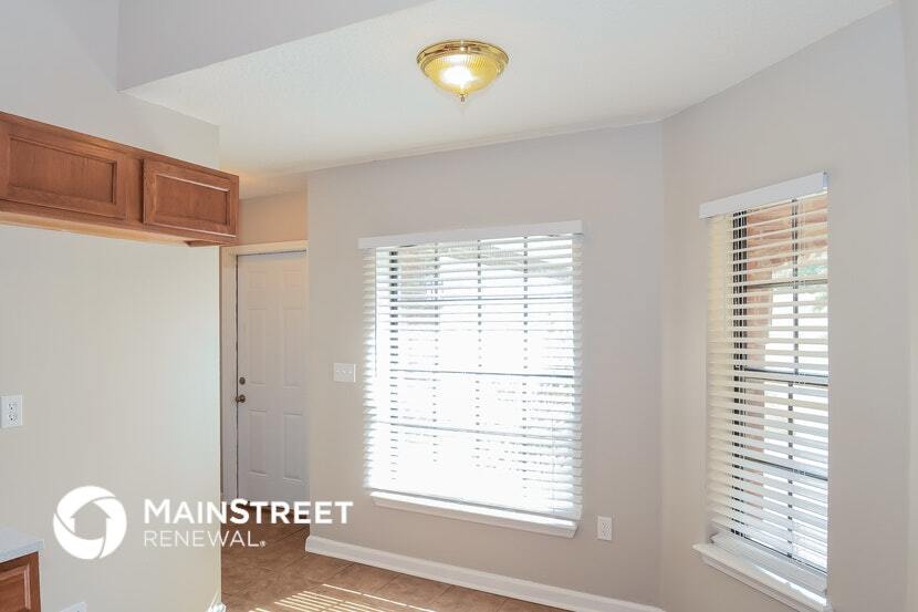 Building Photo - 8306 Longspur Ave