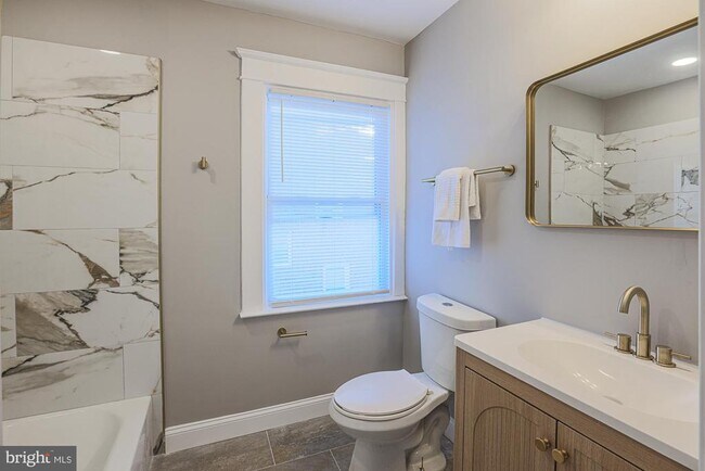 Building Photo - 3803 Cedardale Rd