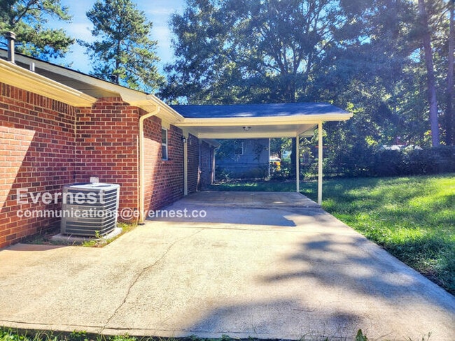 Building Photo - 10202 Hamilton Glen
