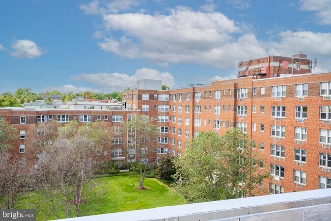 Building Photo - 2500 Q St NW