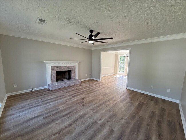 Building Photo - 979 Sugar Crossing Ln