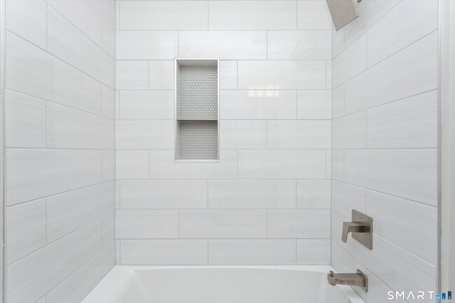 Building Photo - 4 Nappa Ln