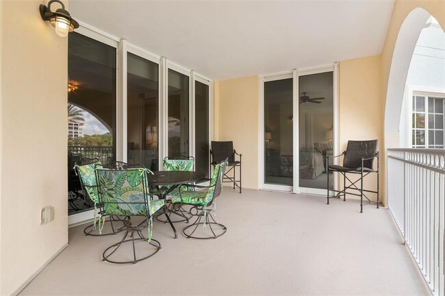 Building Photo - 102 Yacht Harbor Dr