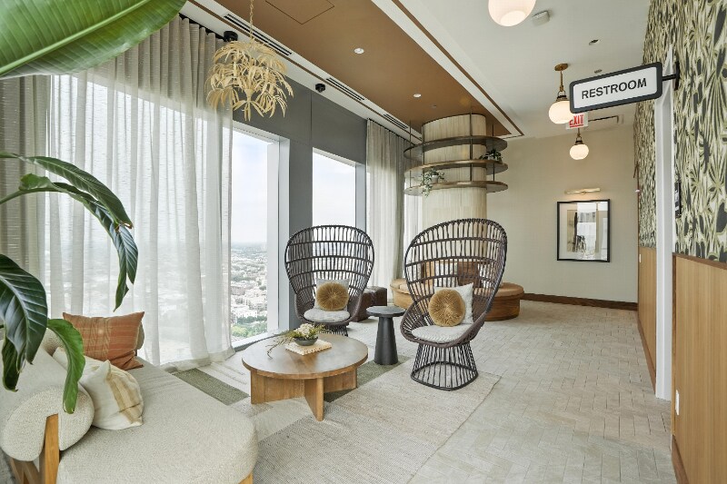 Building Photo - 1104 W Carroll Ave