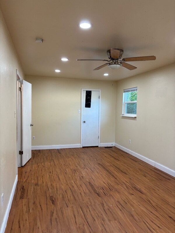 Building Photo - 413 Talbert Ct