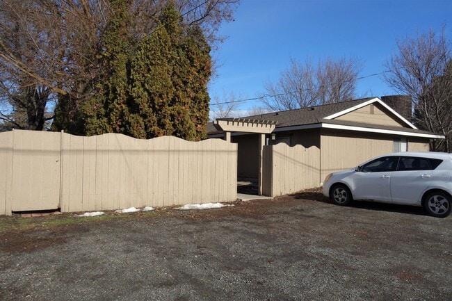 Primary Photo - 111 W 12th Ave