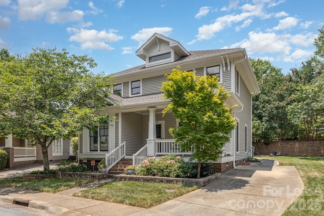 Building Photo - 418 Olmsted Park Pl