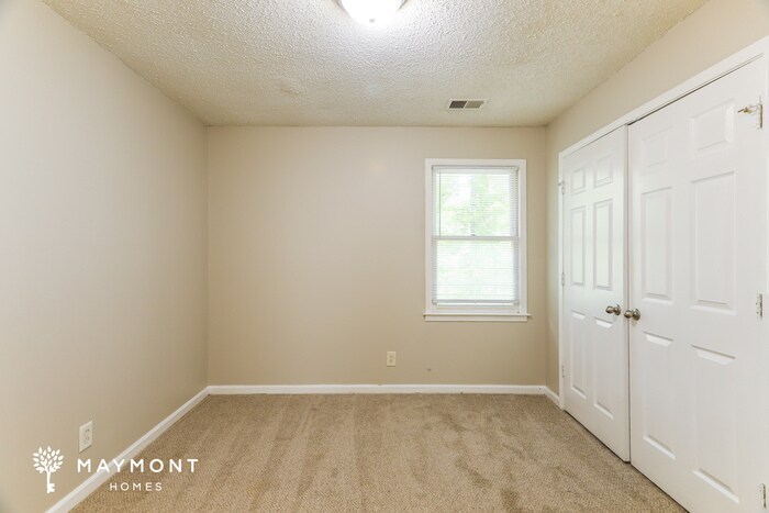 Building Photo - 1208 Americana Dr
