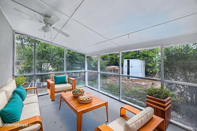 Building Photo - 8015 Jaguar Dr