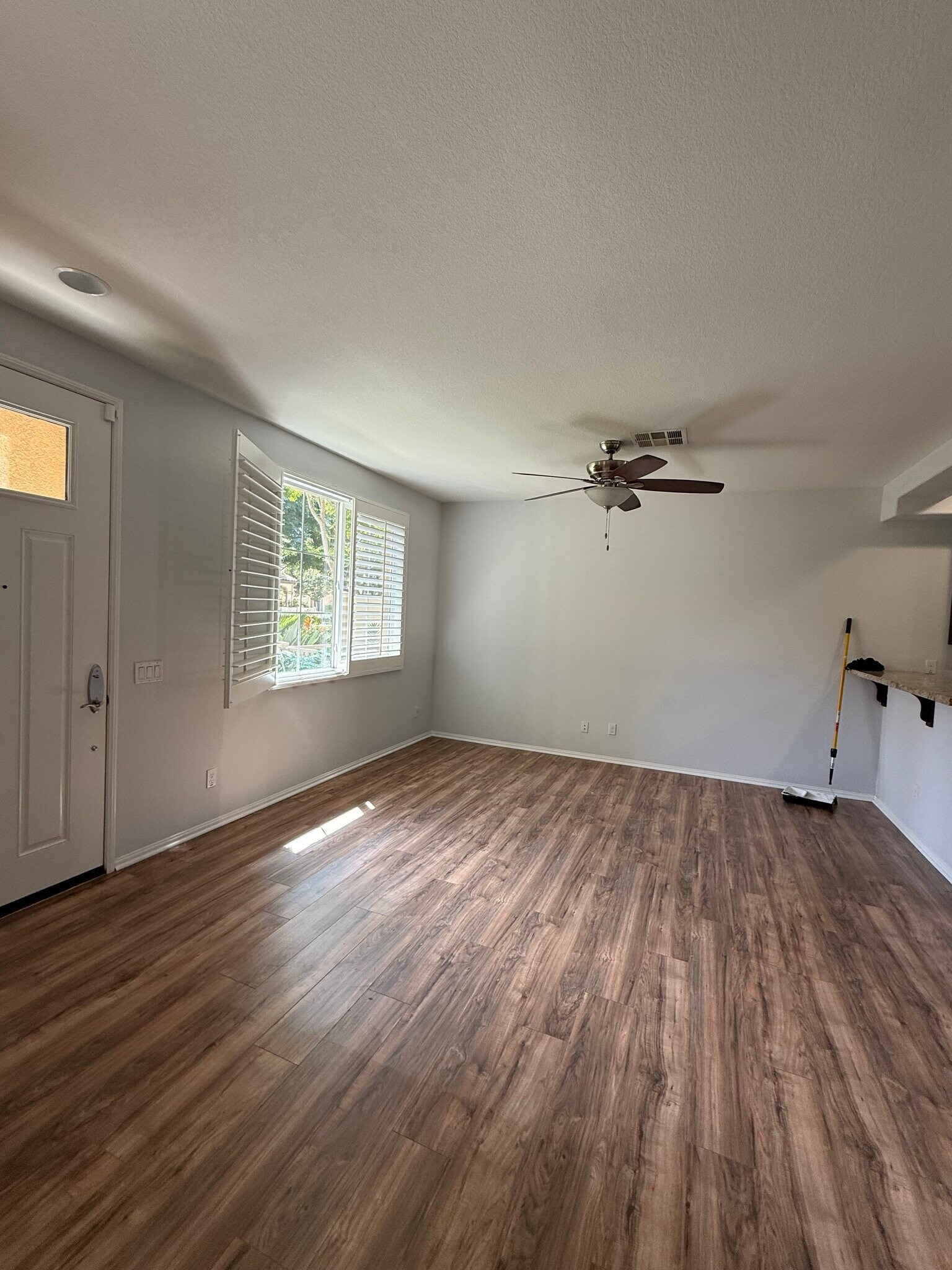 Building Photo - 1460 Mockingbird Ct