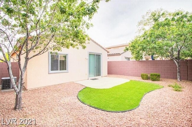 Building Photo - 10616 Calico Pines Ave